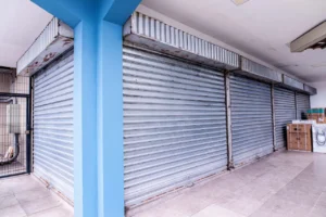 Se vende Plaza Comercial San Lorenzo Valle 001