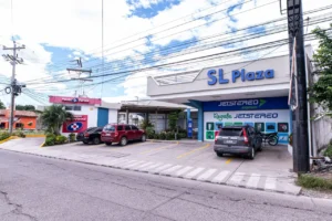 Se vende Plaza Comercial San Lorenzo Valle 009